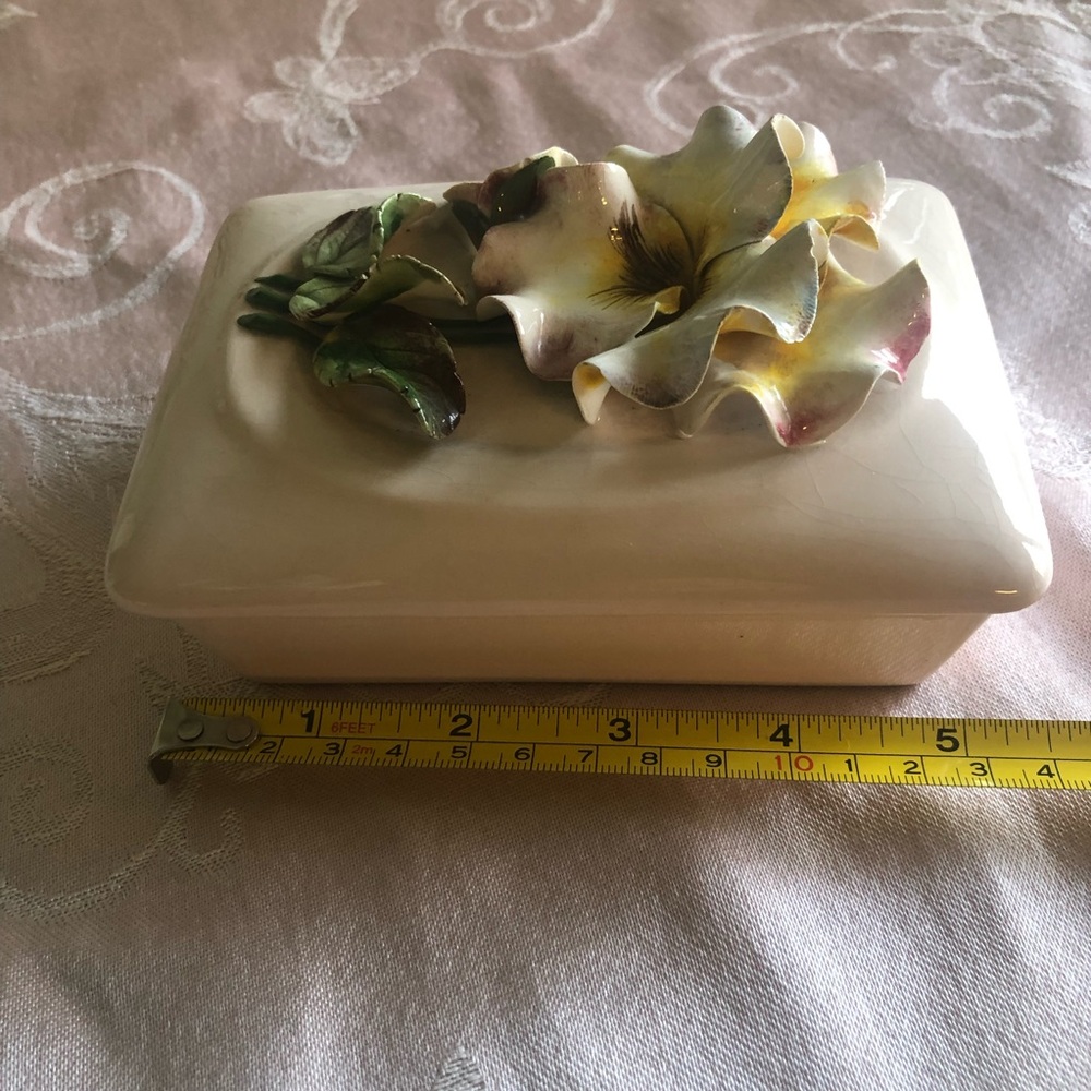 Wildwood Pasadena Ceramics Trinket Box 
Vintage